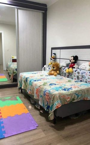 Casa à venda com 226m², 4 quartos e 4 vagas