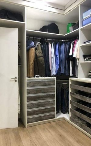 Casa à venda com 226m², 4 quartos e 4 vagas
