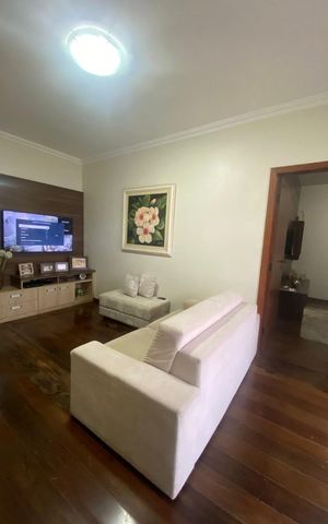 Casa à venda com 283m², 3 quartos e 4 vagas Casa à venda com 283m², 3 quartos e 4 vagasFoto 02