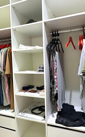 Apartamento à venda com 249m², 3 quartos e 1 vaga Apartamento à venda com 249m², 3 quartos e 1 vagaCloset da Suíte 1