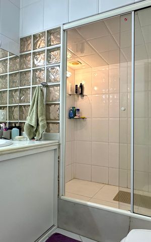 Apartamento à venda com 249m², 3 quartos e 1 vaga Apartamento à venda com 249m², 3 quartos e 1 vagaBanheiro da Suíte 1