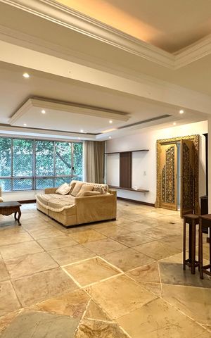 Apartamento à venda com 249m², 3 quartos e 1 vaga Apartamento à venda com 249m², 3 quartos e 1 vagaSala