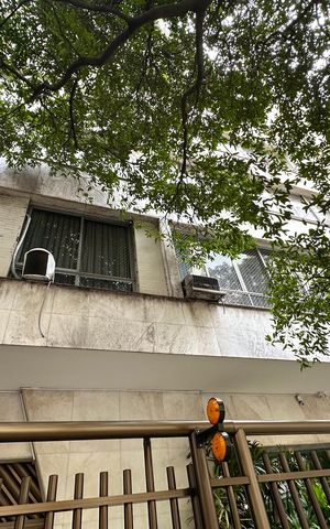 Apartamento à venda com 249m², 3 quartos e 1 vaga Apartamento à venda com 249m², 3 quartos e 1 vagaFachada