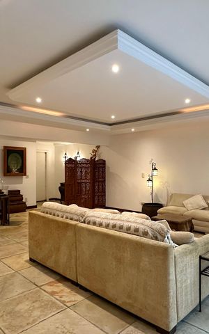 Apartamento à venda com 249m², 3 quartos e 1 vaga Apartamento à venda com 249m², 3 quartos e 1 vagaSala