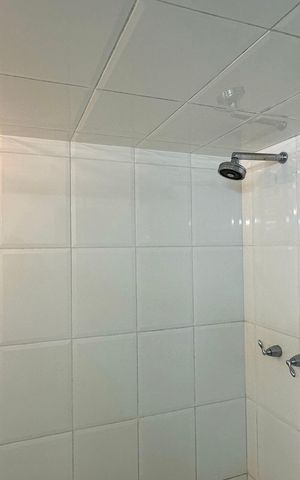 Apartamento à venda com 249m², 3 quartos e 1 vaga Apartamento à venda com 249m², 3 quartos e 1 vagaBanheiro da Suíte 1