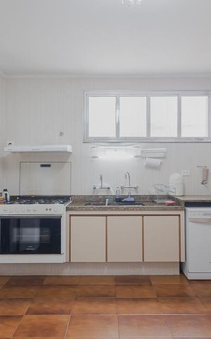 Apartamento à venda com 258m², 4 quartos e 2 vagasCozinha