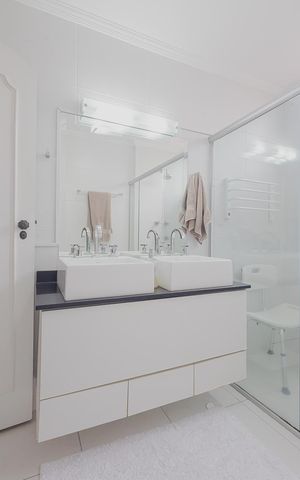 Apartamento à venda com 258m², 4 quartos e 2 vagasBanheiro da Suíte 1