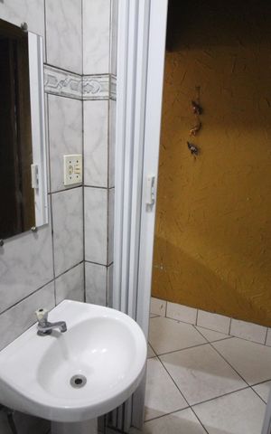 Casa à venda com 120m², 5 quartos e 1 vagaBanheiro Casa 2