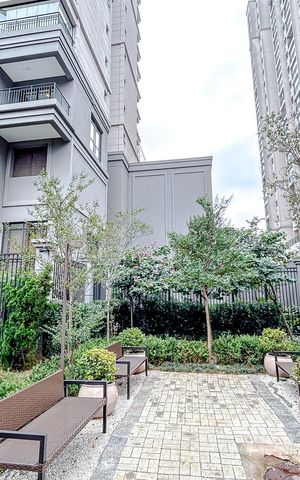 Apartamento à venda com 82m², 2 quartos e 1 vagaFachada com Plaquinha