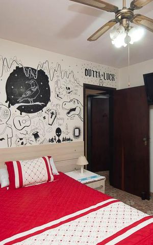 Casa à venda com 240m², 2 quartos e 2 vagas Casa à venda com 240m², 2 quartos e 2 vagasSuíte 2