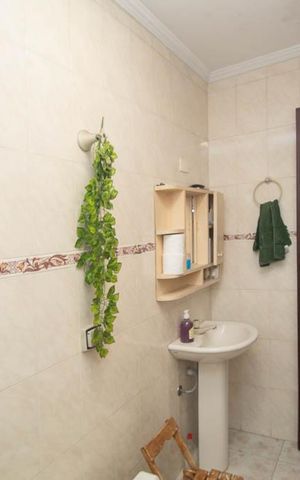 Casa à venda com 240m², 2 quartos e 2 vagas Casa à venda com 240m², 2 quartos e 2 vagasBanheiro da Suíte 1