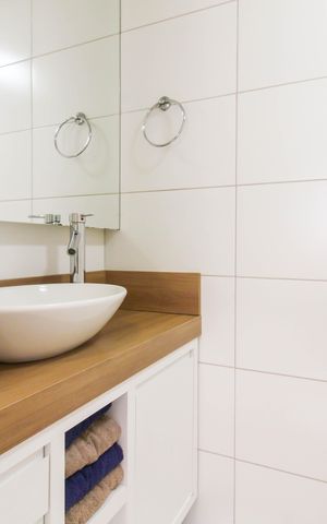 Apartamento à venda com 51m², 2 quartos e 1 vaga Apartamento à venda com 51m², 2 quartos e 1 vagaBanheiro