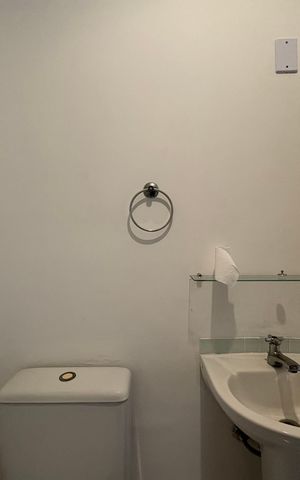 Casa para alugar com 75m², 2 quartos e 2 vagas Casa para alugar com 75m², 2 quartos e 2 vagasLavabo