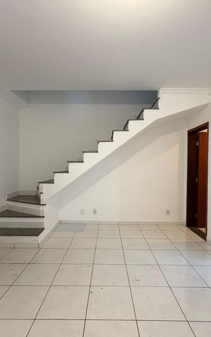 Casa para alugar com 75m², 2 quartos e 2 vagas Casa para alugar com 75m², 2 quartos e 2 vagasSala