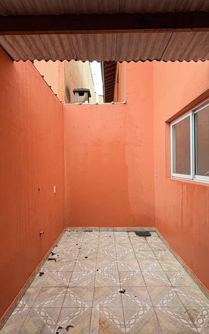 Casa para alugar com 75m², 2 quartos e 2 vagas Casa para alugar com 75m², 2 quartos e 2 vagasQuintal