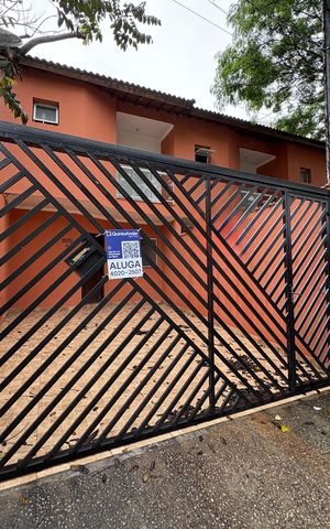 Casa para alugar com 75m², 2 quartos e 2 vagas Casa para alugar com 75m², 2 quartos e 2 vagasFachada + plaquinha