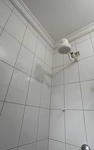 Casa para alugar com 75m², 2 quartos e 2 vagas Casa para alugar com 75m², 2 quartos e 2 vagasBanheiro da suíte 2