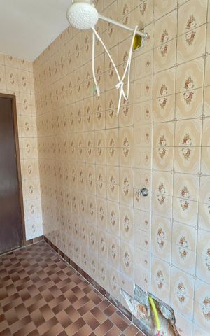 Casa à venda com 120m², 3 quartos e 4 vagasBanheiro social