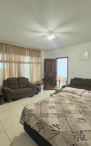 Casa à venda com 120m², 3 quartos e 4 vagasSala