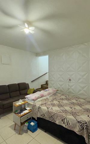 Casa à venda com 120m², 3 quartos e 4 vagasSala