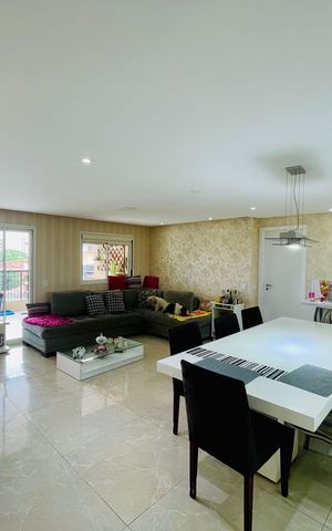Apartamento para alugar com 135m², 3 quartos e 2 vagasSala
