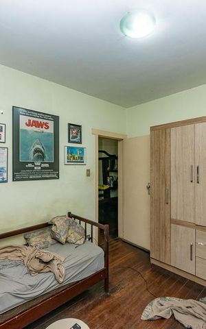 Casa à venda com 312m², 3 quartos e 3 vagas Casa à venda com 312m², 3 quartos e 3 vagasQuarto 1