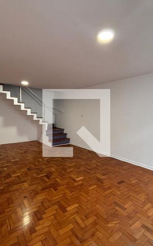 Casa para alugar com 217m², 3 quartos e 3 vagasSala