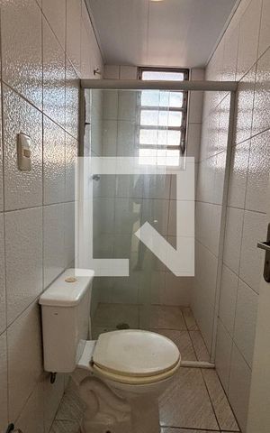 Casa para alugar com 217m², 3 quartos e 3 vagasBanheiro Social