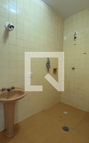 Casa para alugar com 217m², 3 quartos e 3 vagasBanheiro da Suíte