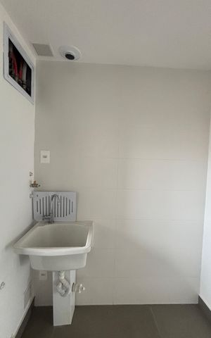 Apartamento à venda com 163m², 3 quartos e 3 vagas Apartamento à venda com 163m², 3 quartos e 3 vagasÁrea de Serviço