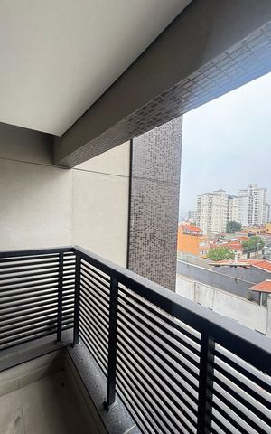 Apartamento à venda com 163m², 3 quartos e 3 vagas Apartamento à venda com 163m², 3 quartos e 3 vagasÁrea de Serviço - Varanda