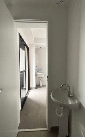 Apartamento à venda com 163m², 3 quartos e 3 vagas Apartamento à venda com 163m², 3 quartos e 3 vagasÁrea de Serviço - Banheiro