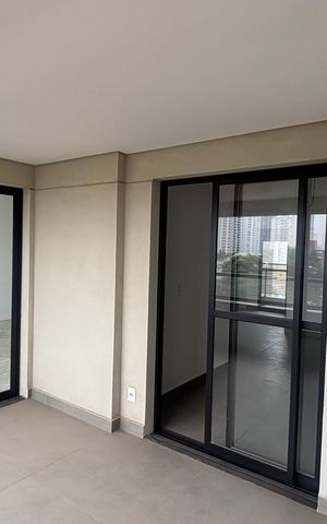 Apartamento à venda com 163m², 3 quartos e 3 vagas Apartamento à venda com 163m², 3 quartos e 3 vagasSala - Sala de Jantar Varanda 2