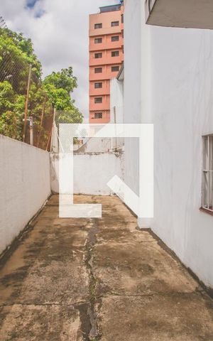 Casa para alugar com 233m², 3 quartos e 2 vagas Casa para alugar com 233m², 3 quartos e 2 vagasÁrea comum