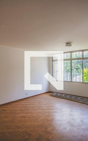 Casa para alugar com 233m², 3 quartos e 2 vagas Casa para alugar com 233m², 3 quartos e 2 vagasSala