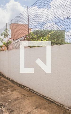 Casa para alugar com 233m², 3 quartos e 2 vagas Casa para alugar com 233m², 3 quartos e 2 vagasÁrea comum
