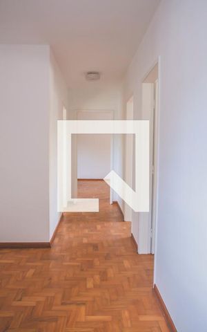 Casa para alugar com 233m², 3 quartos e 2 vagas Casa para alugar com 233m², 3 quartos e 2 vagasCorredor