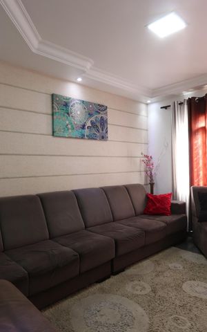 Casa à venda com 312m², 3 quartos e 3 vagasSala