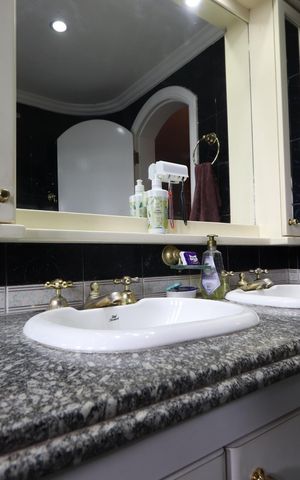 Casa à venda com 312m², 3 quartos e 3 vagasBanheiro da Suíte