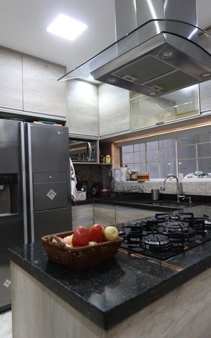 Casa à venda com 312m², 3 quartos e 3 vagasCozinha