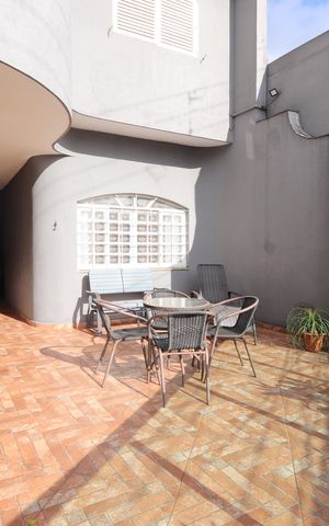 Casa à venda com 312m², 3 quartos e 3 vagasVaranda da Frente