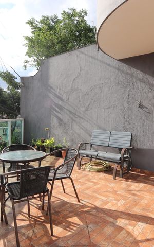 Casa à venda com 312m², 3 quartos e 3 vagasVaranda da Frente