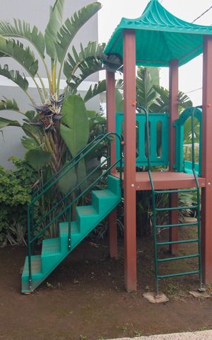 Casa de condomínio à venda com 55m², 2 quartos e 1 vagaÁrea comum - Playground