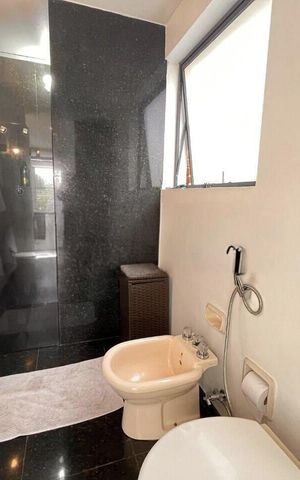 Casa à venda com 376m², 7 quartos e 7 vagas