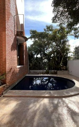 Casa à venda com 376m², 7 quartos e 7 vagas