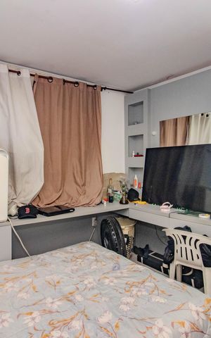 Casa à venda com 250m², 3 quartos e 3 vagas Casa à venda com 250m², 3 quartos e 3 vagasQuarto 2