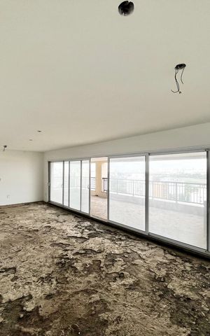 Apartamento à venda com 298m², 4 quartos e 5 vagas Apartamento à venda com 298m², 4 quartos e 5 vagasSala