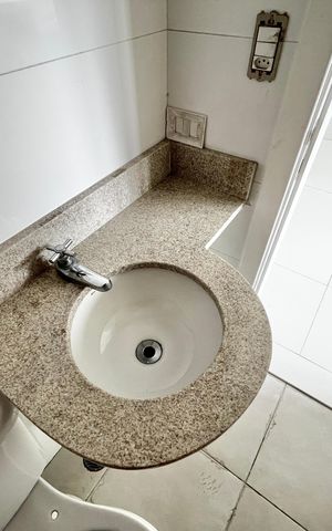 Apartamento à venda com 298m², 4 quartos e 5 vagas Apartamento à venda com 298m², 4 quartos e 5 vagasBanheiro de Serviço
