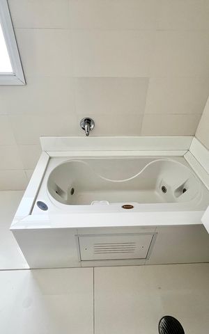 Apartamento à venda com 298m², 4 quartos e 5 vagas Apartamento à venda com 298m², 4 quartos e 5 vagasBanheiro da Suíte 2