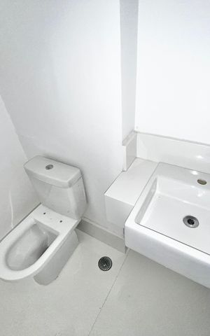 Apartamento à venda com 298m², 4 quartos e 5 vagas Apartamento à venda com 298m², 4 quartos e 5 vagasLavabo